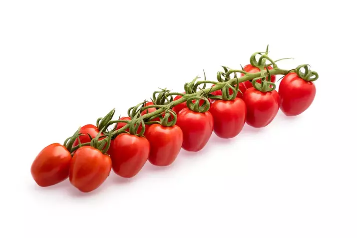 Pomodori-a-grappolo-innestati-su-ciliegio-Strabena.jpg